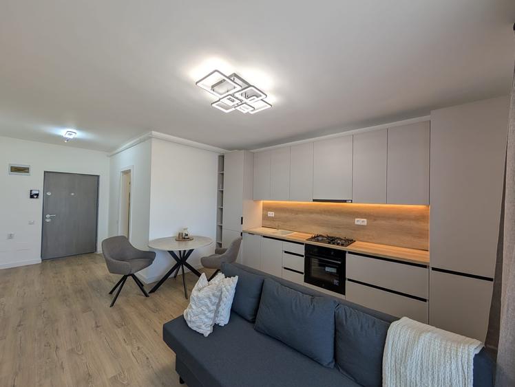 Apartament cu 2 camere semidecomandat în Florești