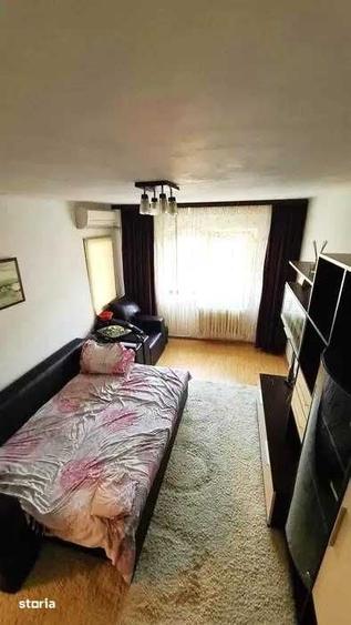 Apartament cu 2 camere decomandat în Galata