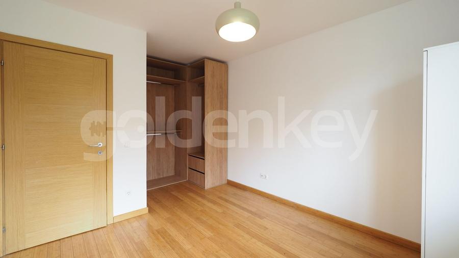 Duplex cu 5 camere cu Piscina în Iancu Nicolae