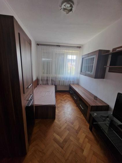 Inchiriez apartament cu 3 camere zona Nufarul - 5