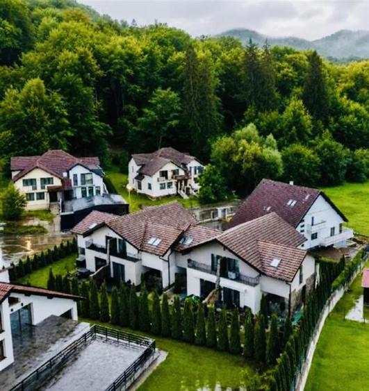 Duplex cu 4 camere cu Teren 350 Mp în Noua
