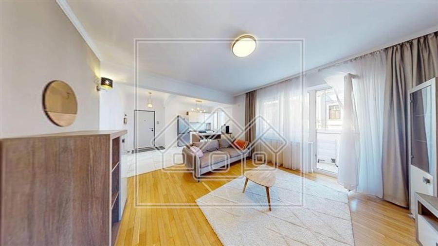 Apartament cu 3 camere nedecomandat în Ultracentral