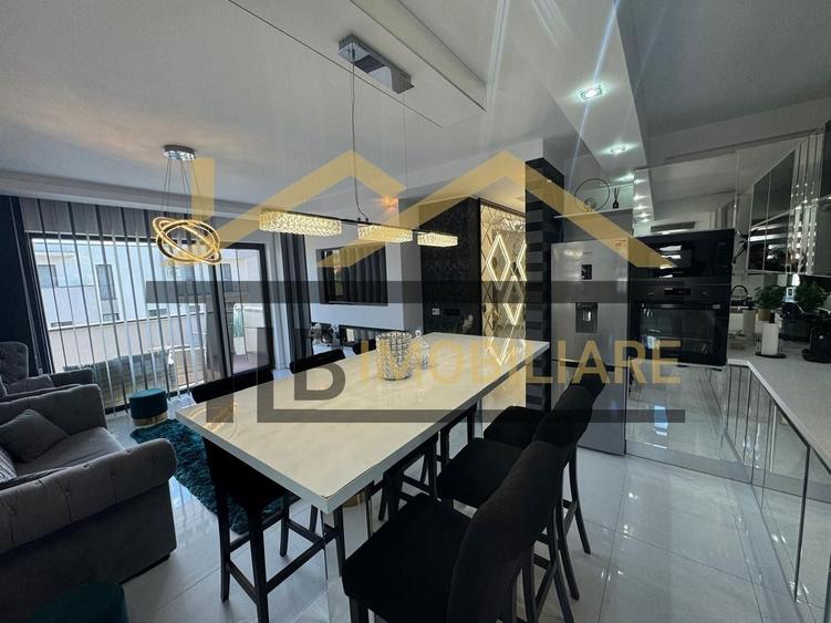 Apartament cu 3 camere semidecomandat, mobilat în Est