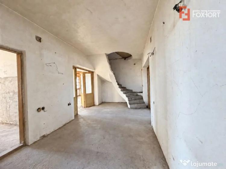 Apartament cu 7 camere decomandat în Olimpia-Stadion
