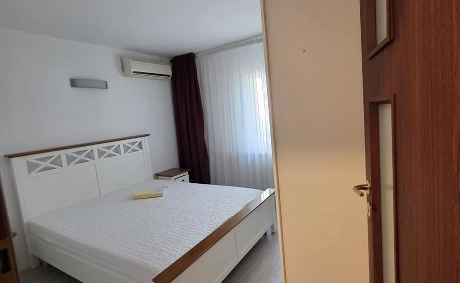 Apartament cu 2 camere decomandat în Băneasa