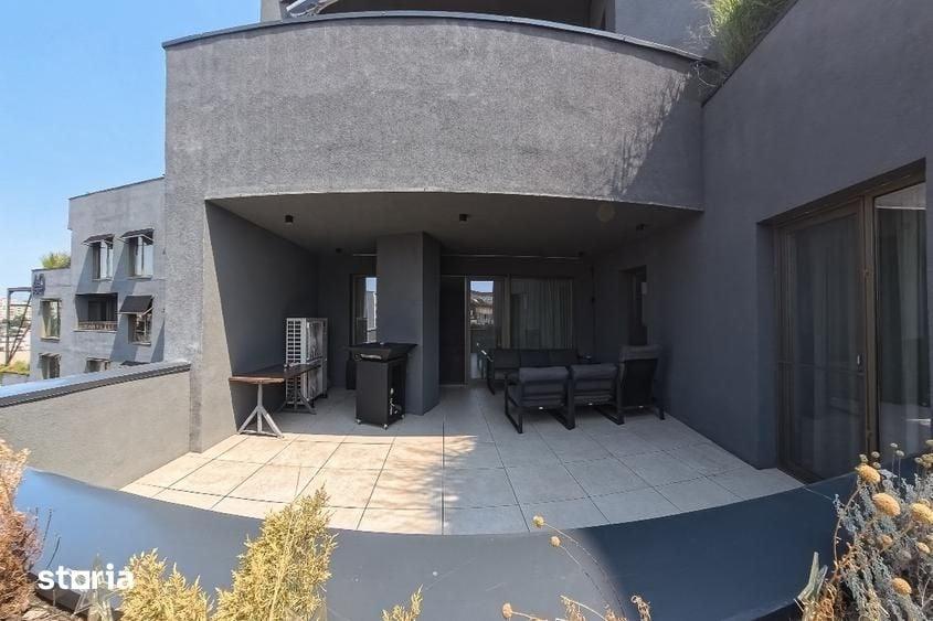 Apartament cu 5 camere decomandat, mobilat în Dacia