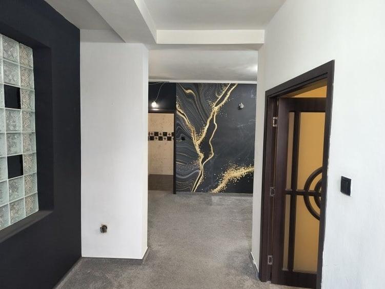 Casă cu 10 camere cu Garaj în Parcul Carol