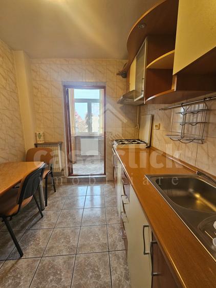 Apartament cu 2 camere decomandat în Micro 17