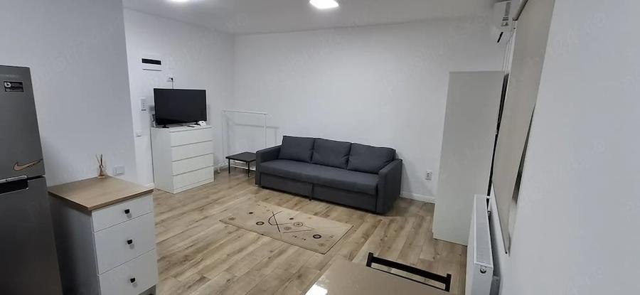 Garsonieră decomandată în Central