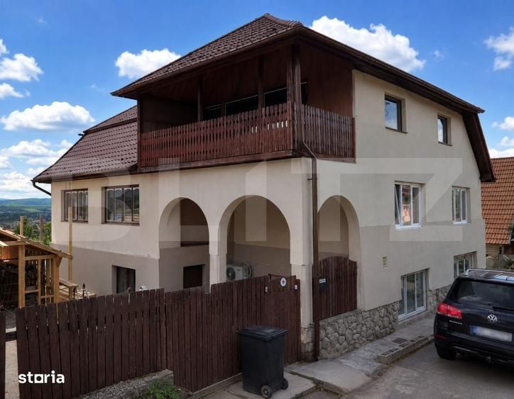 Casă cu 4 camere în Central