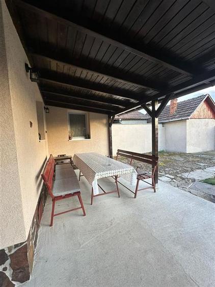 Casă cu 3 camere cu Teren 515 Mp în Est