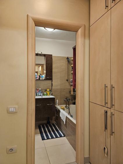 Apartament cu 3 camere decomandat în Câmpia Libertății