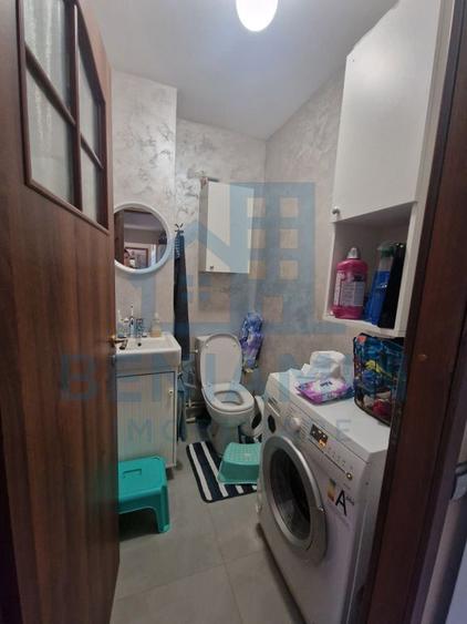 Apartament cu 4 camere decomandat în Central