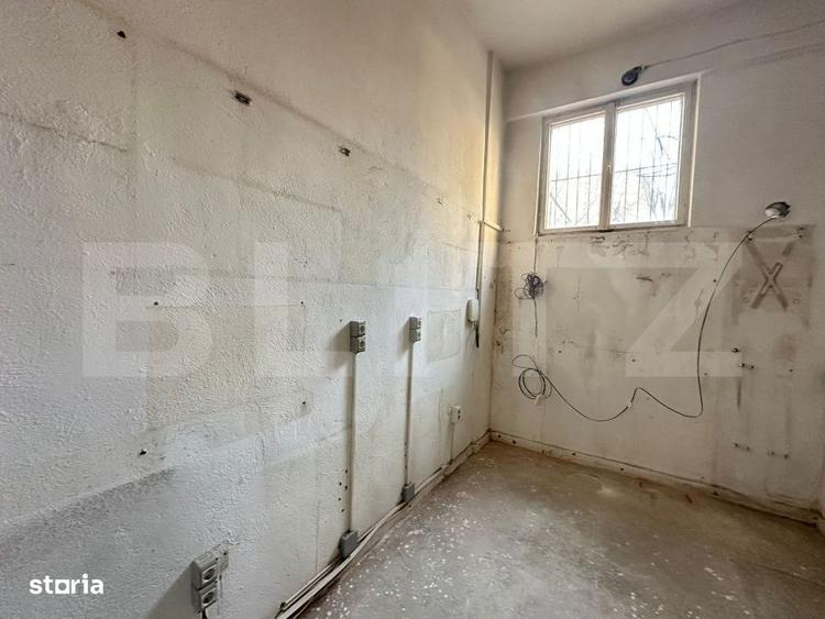 Spațiu comercial, de 87 mp, în Deve
