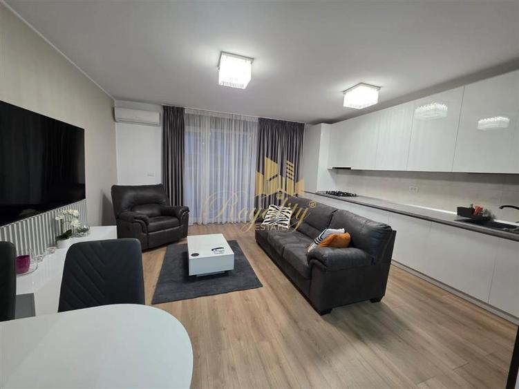 Apartament cu 2 camere semidecomandat, mobilat în Circumvalațiunii — fotografia 1