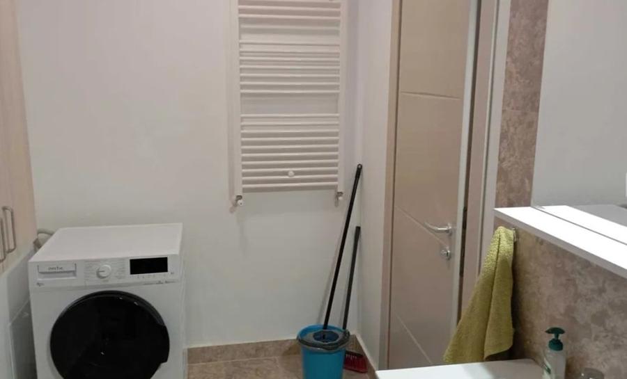 Apartament cu 2 camere semidecomandat în Tătărași