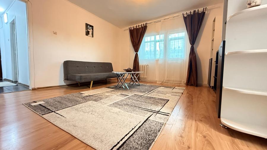 Apartament cu 2 camere semidecomandat, mobilat în Central