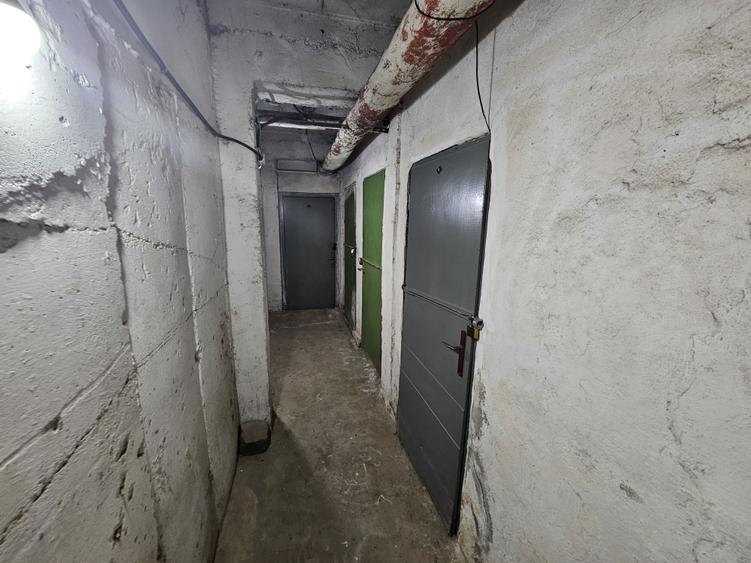 Apartament cu 3 camere semidecomandat în Cetății