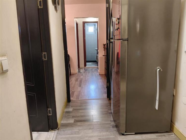 Apartament cu 4 camere decomandat în Viziru 3