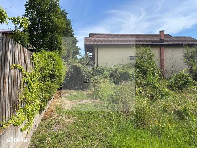 Teren de 1082 mp, în Odăi
