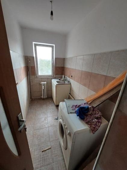 Apartament cu 3 camere nedecomandat în Tomis Nord