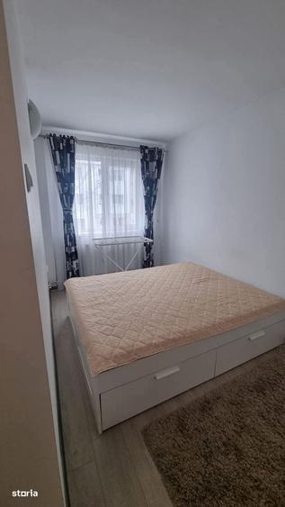 Apartament cu 3 camere semidecomandat în Prisăcani