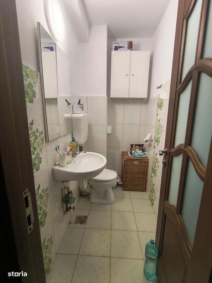 Apartament cu 4 camere semidecomandat în Central