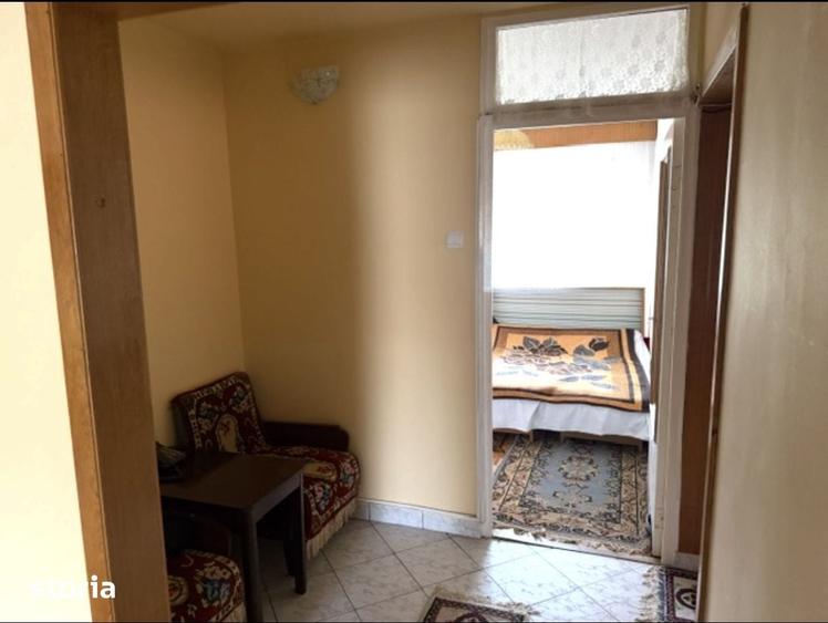 Apartament cu 3 camere decomandat în Micro 17