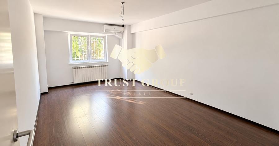 Apartament cu 3 camere decomandat în Barbu Văcărescu