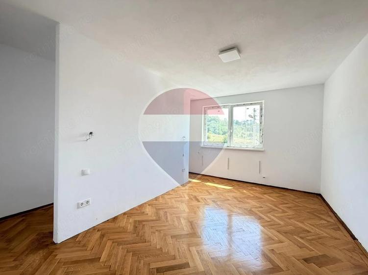Casă cu 4 camere cu Teren 500 Mp în Vitrometan