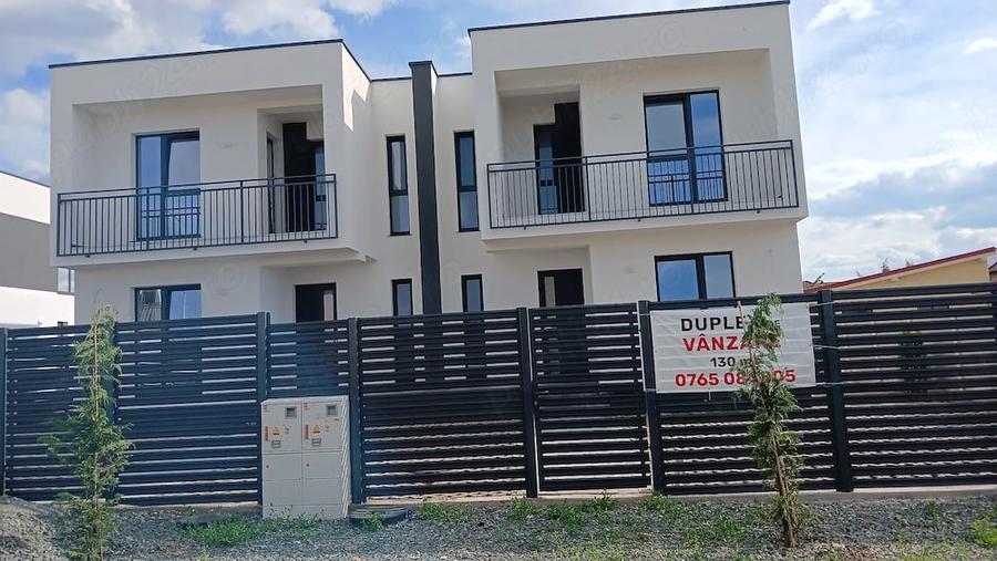 Casă cu 5 camere în Dumbrăvița