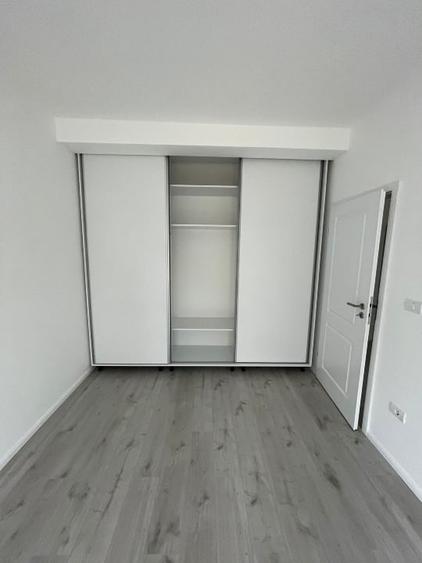 Apartament cu 3 camere decomandat în Moșnița Nouă