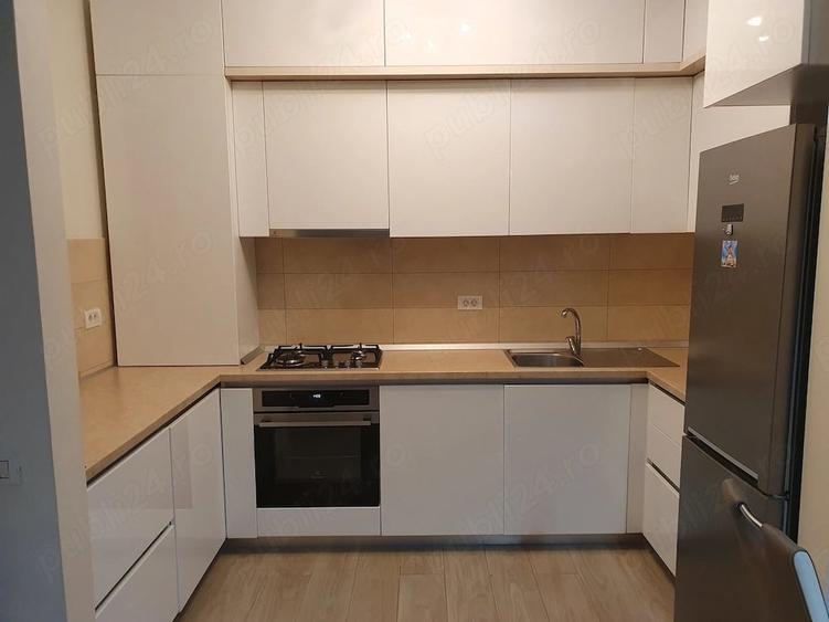 Apartament cu 3 camere decomandat în Dumbrăvița