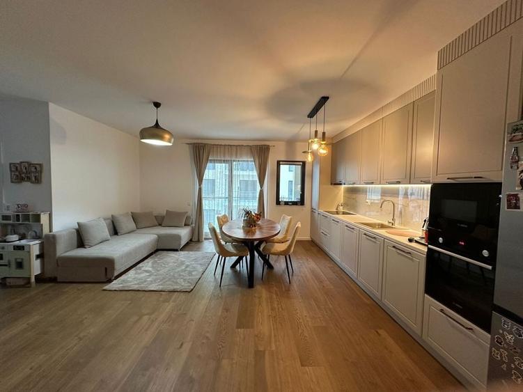 Apartament cu 3 camere în Florești