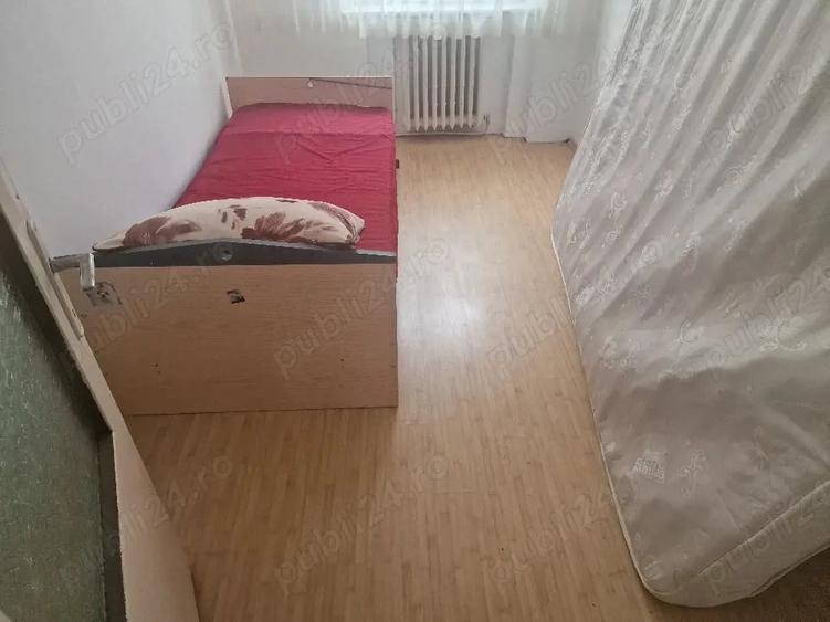 Apartament cu 3 camere decomandat în Precista