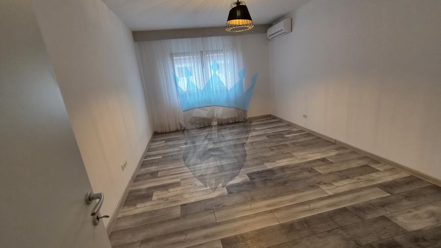 Casă individuală cu 5 camere cu Canalizare în Voluntari