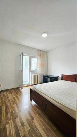 Apartament cu 2 camere semidecomandat în Berceni