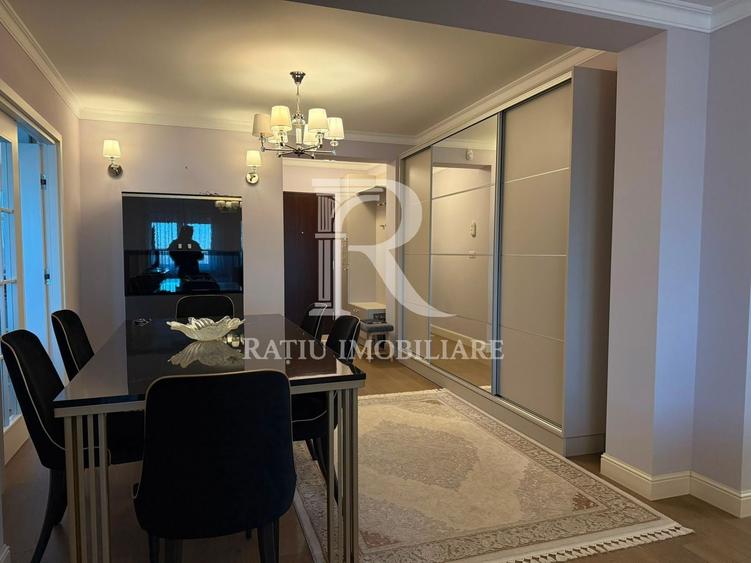 Apartament cu 3 camere decomandat, mobilat în Centru Civic