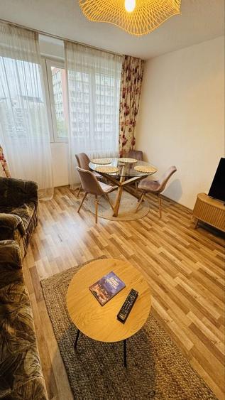 Apartament cu 2 camere decomandat în Cantemir