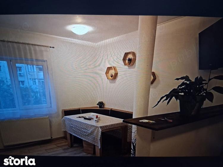 Apartament cu 2 camere decomandat în Tei