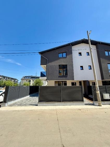 Duplex cu 5 camere cu Canalizare în Dobroești
