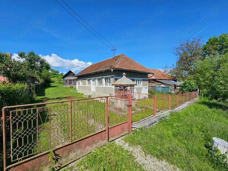 Casă cu 3 camere cu Teren 800 Mp în Central