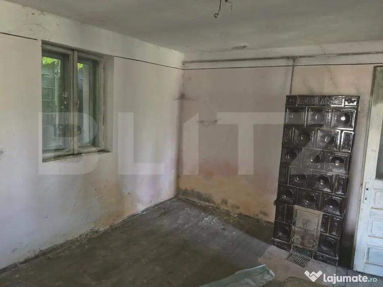 Casă cu 2 camere cu Teren 1200 Mp în Nord