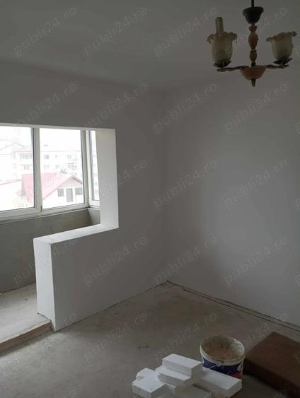 Apartament cu 2 camere decomandat în Micro 3