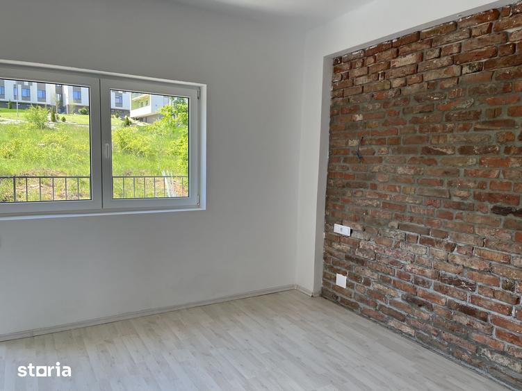 Casă cu 6 camere cu Teren 810 Mp în Gilău
