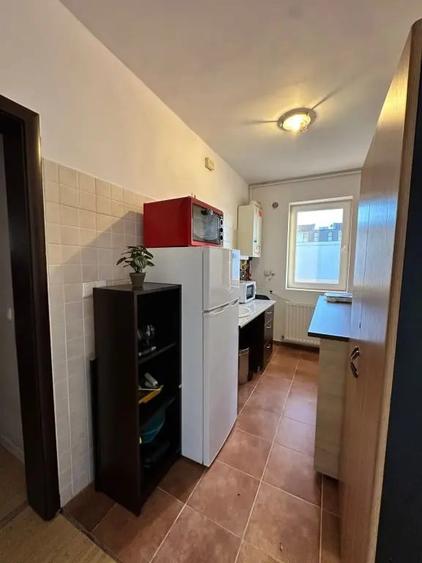 Apartament cu 2 camere semidecomandat în Dumbrăvița