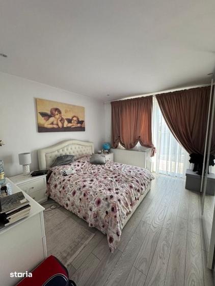Casă cu 7 camere cu Teren 670 Mp în Recea