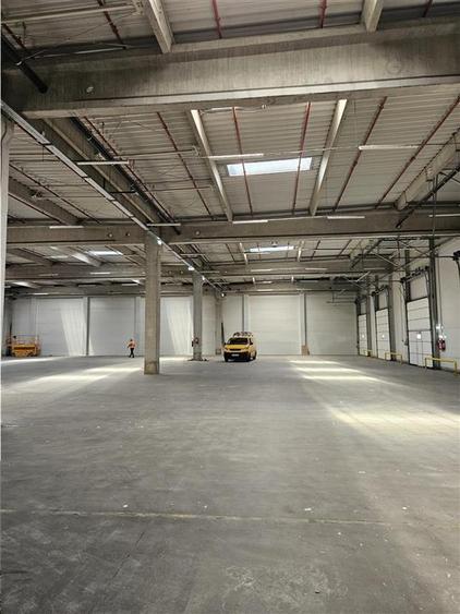 Spațiu industrial, de 2,600 mp, în Est