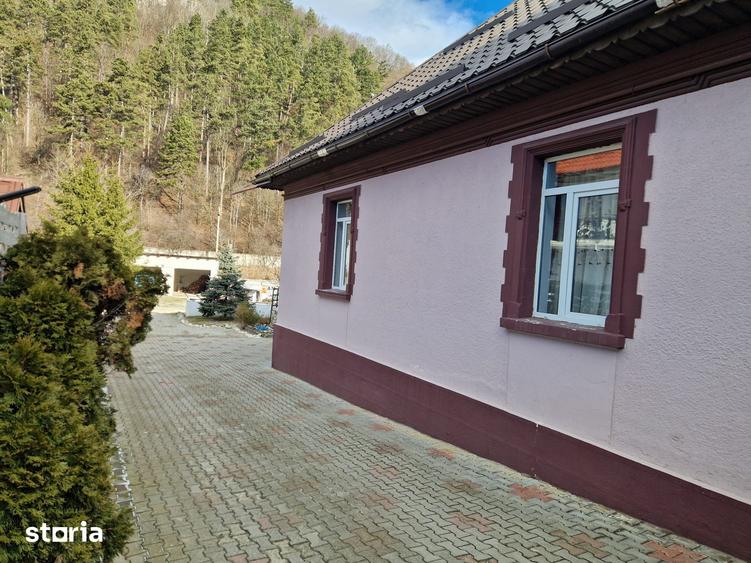 Casa in Bran cu 3 SPATII COMERCIALE active, zona centrala - 11
