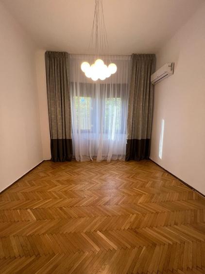 Apartament cu 4 camere decomandat în Primăverii